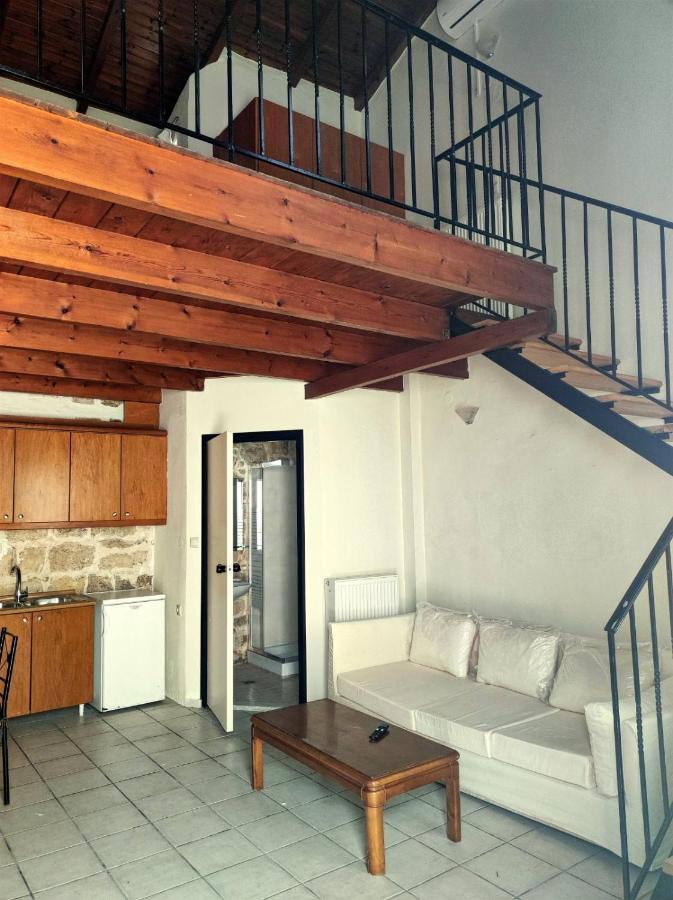 Thalassa Apartment