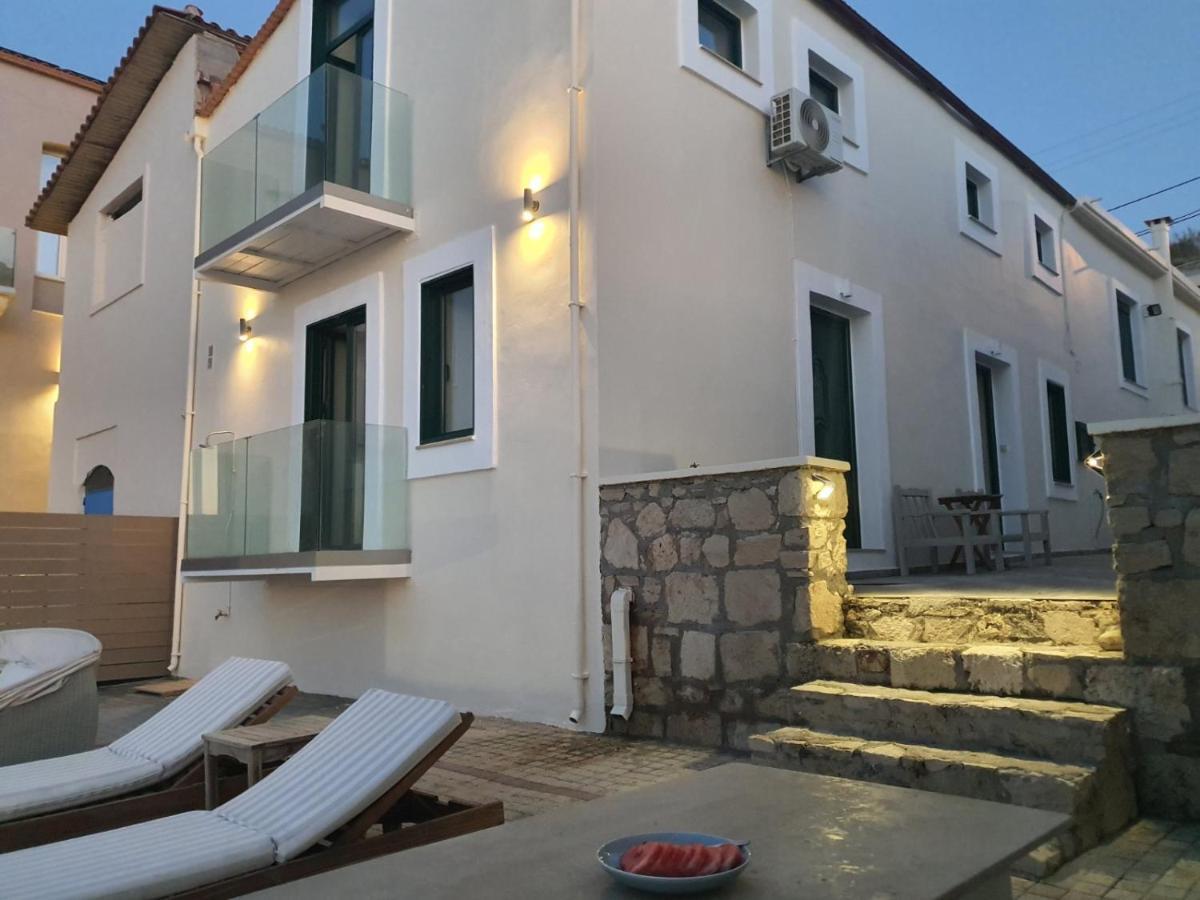 Thalassa Apartment *
