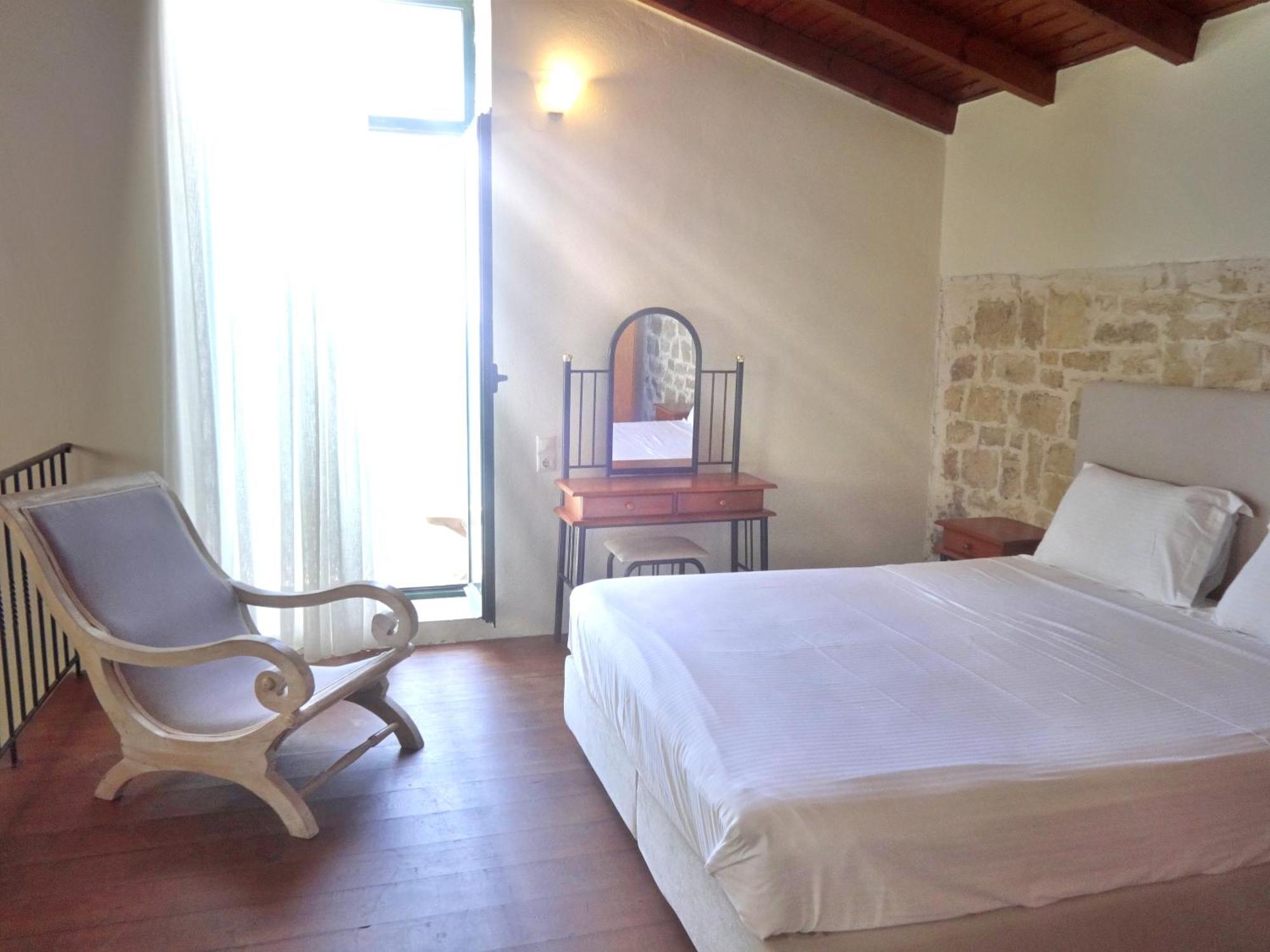 Thalassa Apartment